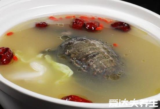 甲魚湯怎么燉補(bǔ)腎效果好，加上鹿茸阿膠一起燉補(bǔ)腎壯陽