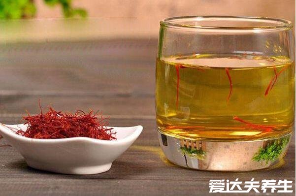 藏紅花泡水喝的功效與作用及禁忌，美容養(yǎng)顏/改善痛經(jīng)(3大禁忌)