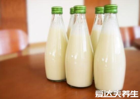 牛乳是什么和鮮牛奶有什么區(qū)別，從制作過程到飲用方式皆不同