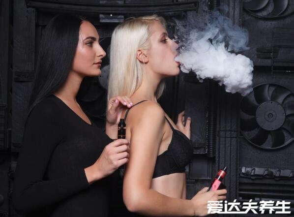 抽了一年電子煙的肺部圖片，與普通香煙對比危害還要大