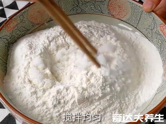 做饅頭怎么發(fā)面才松軟，酵母和面粉的比例十分中重要(附步驟圖)