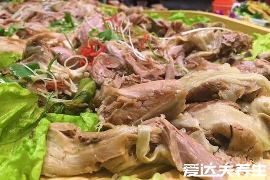 羊肉不能和什么一起吃，羊肉相克食物大全(與茶同食引起便秘)