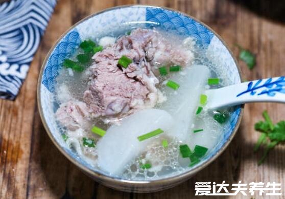 羊肉不能和什么一起吃，羊肉相克食物大全(與茶同食引起便秘)