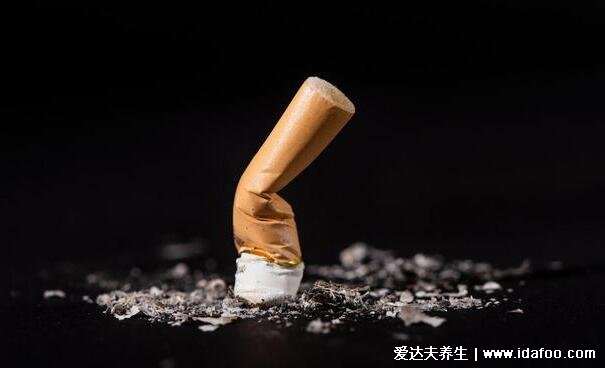 煙灰缸里為什么不能倒水，希望你不會窮到抽煙灰缸里的煙屁股