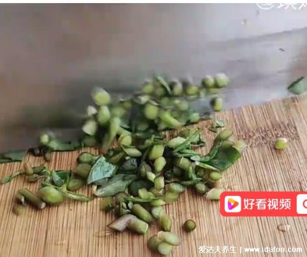 馬齒莧怎么吃，除了炒著吃試試火腿馬齒莧餅（附視頻做法）