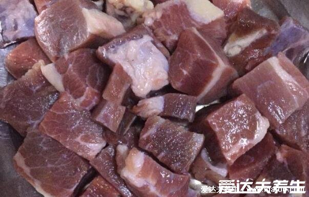 燉牛肉最忌諱兩種佐料，花椒和八角會(huì)加重牛肉膻味(附牛肉怎么燉做法)