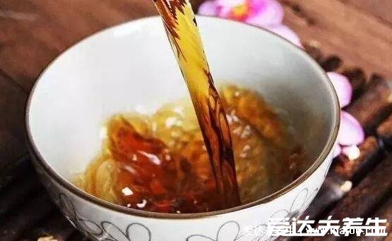 花雕酒是黃酒嗎，花雕酒是黃酒的一種(花雕酒就是女兒紅)