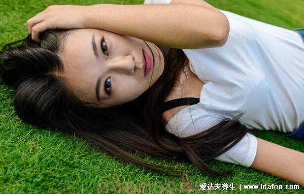 40歲離婚女的一碰就想要嗎，40歲女人想睡你的3大表現(xiàn)