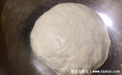 包餃子的面怎么和最好，加入蛋清餃子皮不易粘粘(3個技巧和具體步驟)