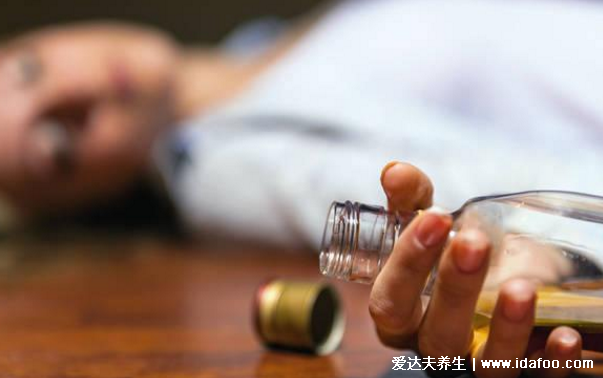 白酒不能和什么一起吃，注意頭孢配酒說走就走(食物相克大全)