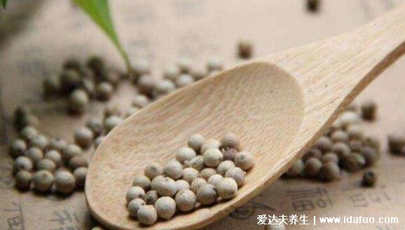 白胡椒粉主要做什么菜怎么吃，白胡椒粉的食用方法及禁忌