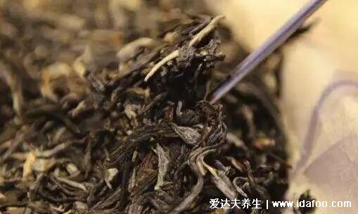 普洱茶屬于什么茶什么季節(jié)喝，存在爭(zhēng)議一年四季可飲用(功效不同) 