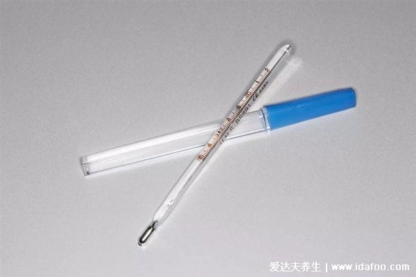 水銀溫度計(jì)腋下測(cè)量需要幾分鐘，一般5分鐘用前甩到35℃以下